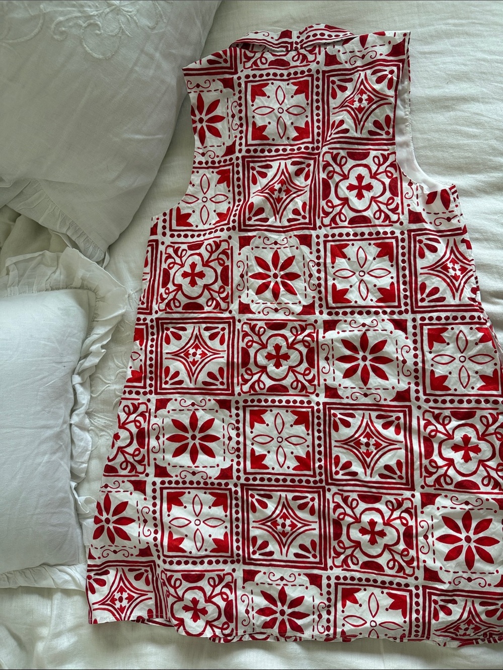 Avara Red & White Sleeveless Tile-Print Dress
NEVER WORN - W TAGS - Picture 5 of 6